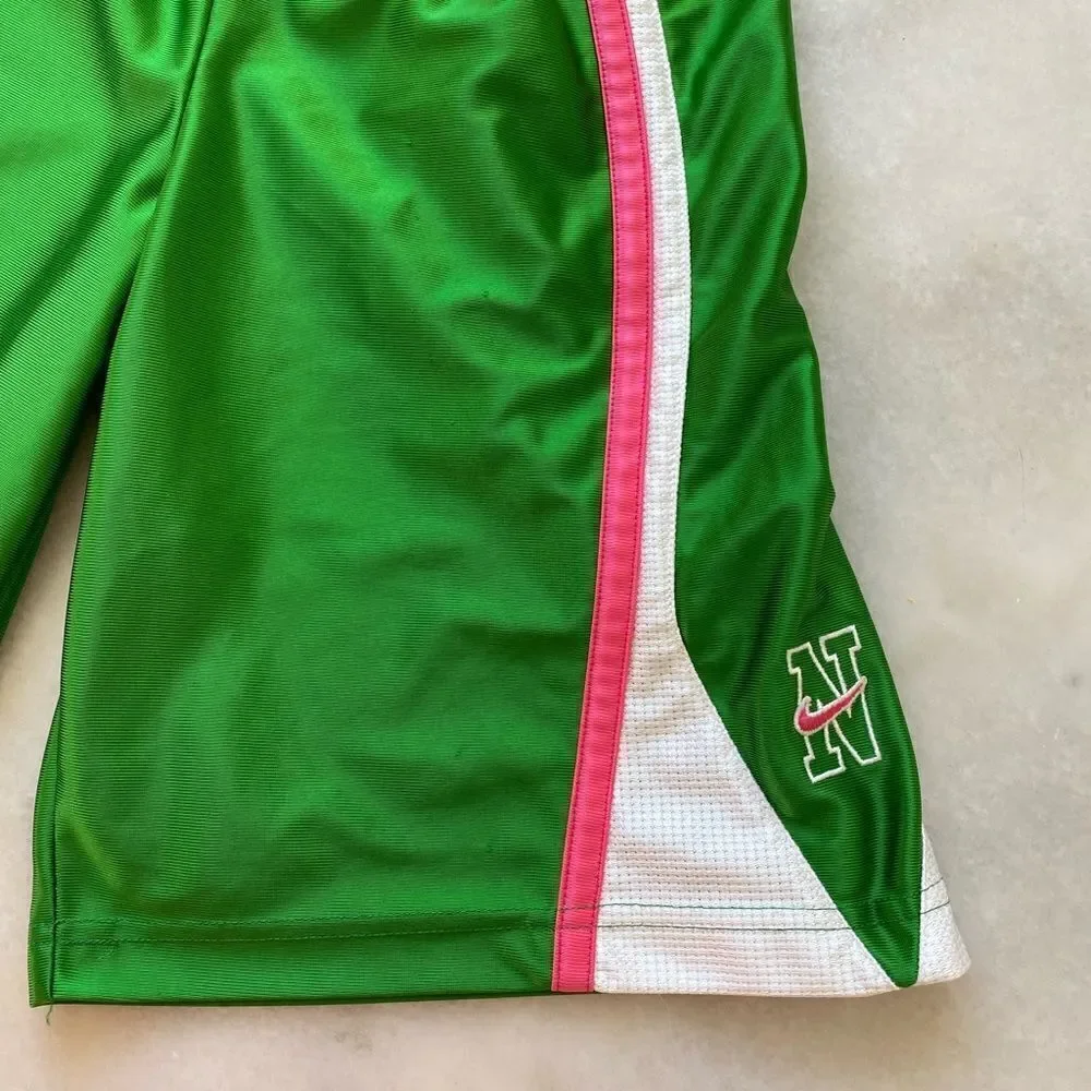 GIRLS NIKE SHORTS SIZE MEDIUM